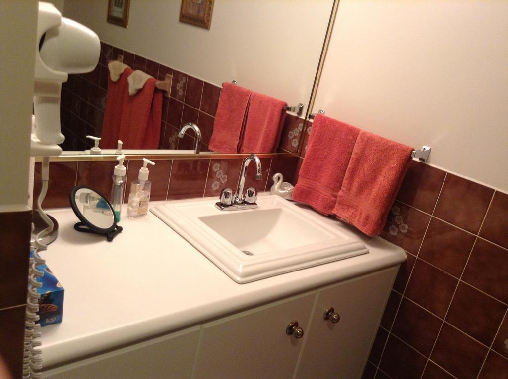 Douces Evasions Bed & Breakfast Saint-Anselme Екстериор снимка