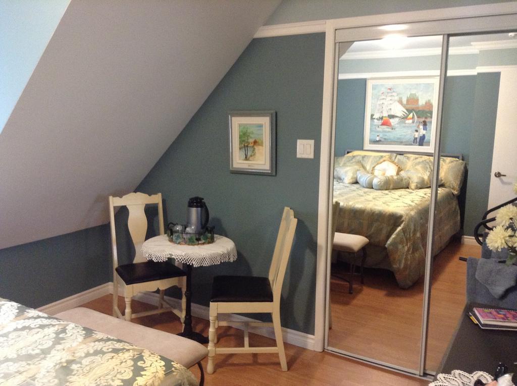 Douces Evasions Bed & Breakfast Saint-Anselme Стая снимка