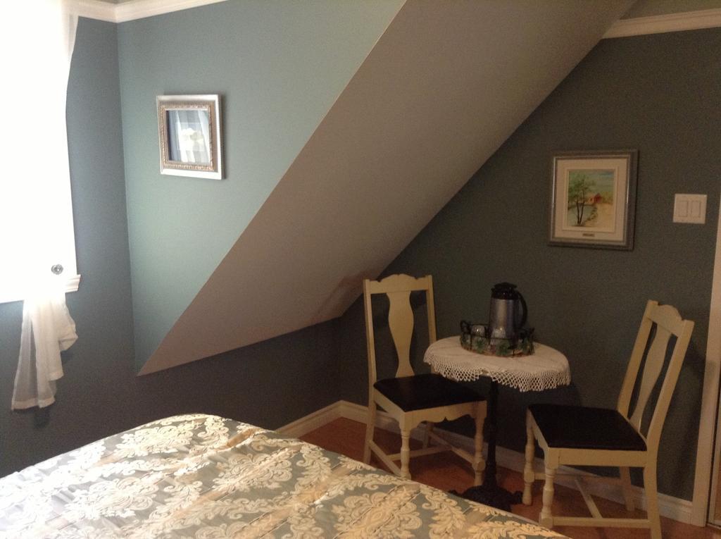 Douces Evasions Bed & Breakfast Saint-Anselme Екстериор снимка